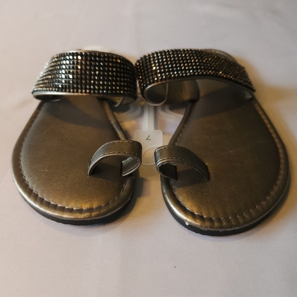 NWT Shade & Shore Crystal Embellished Sandals womens size 7 - Picture 3 of 9